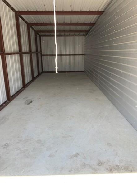 1309 N Stemmons Street Property Photo 4