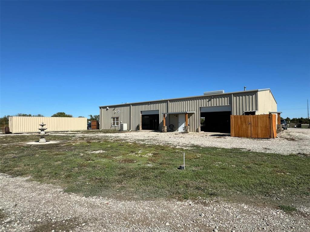 2077 N State Hwy 78 Property Photo 7