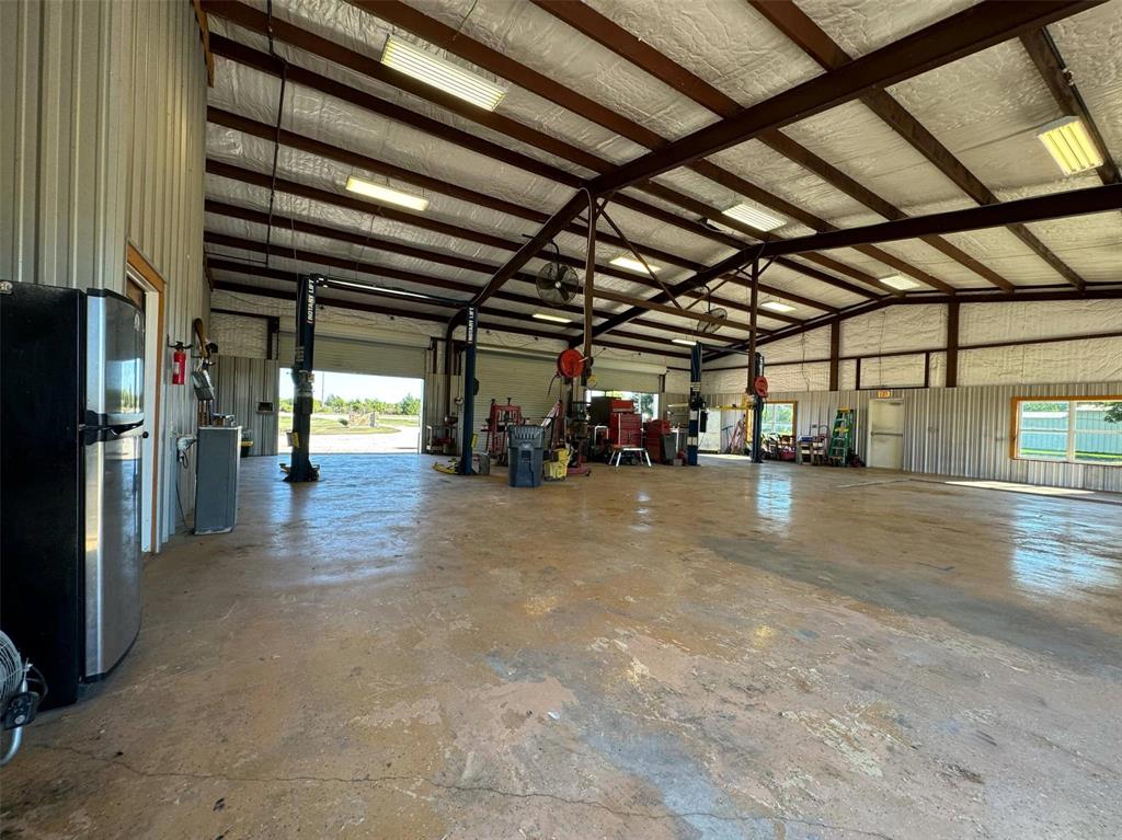 2077 N State Hwy 78 Property Photo 10
