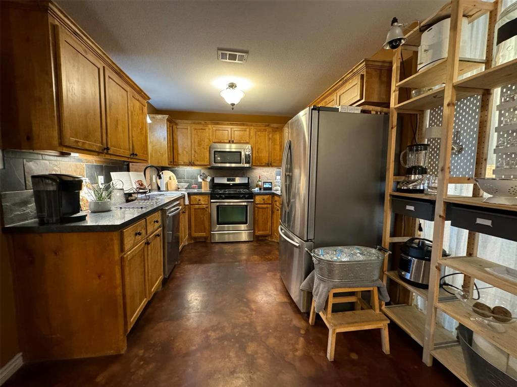 2077 N State Hwy 78 Property Photo 23