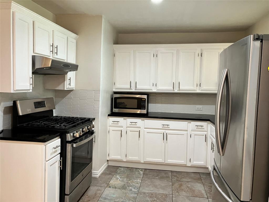 1907 El Capitan Drive Property Photo 4