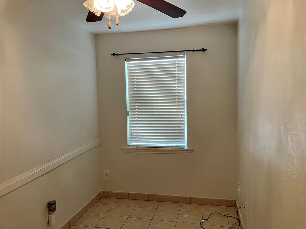 1907 El Capitan Drive Property Photo 9