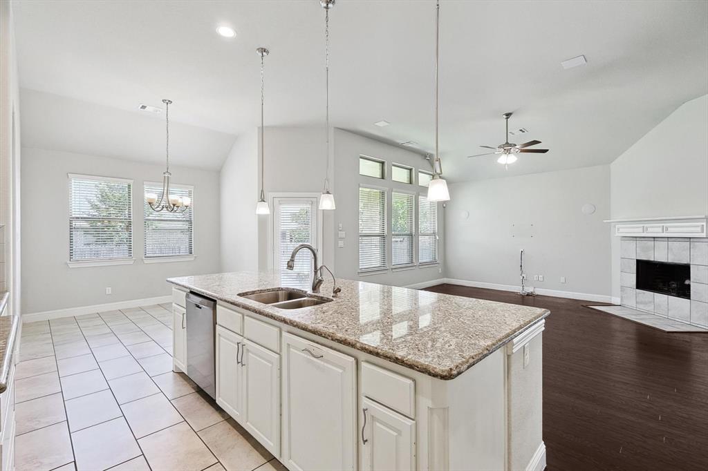 221 Canterbury Court Property Photo 16