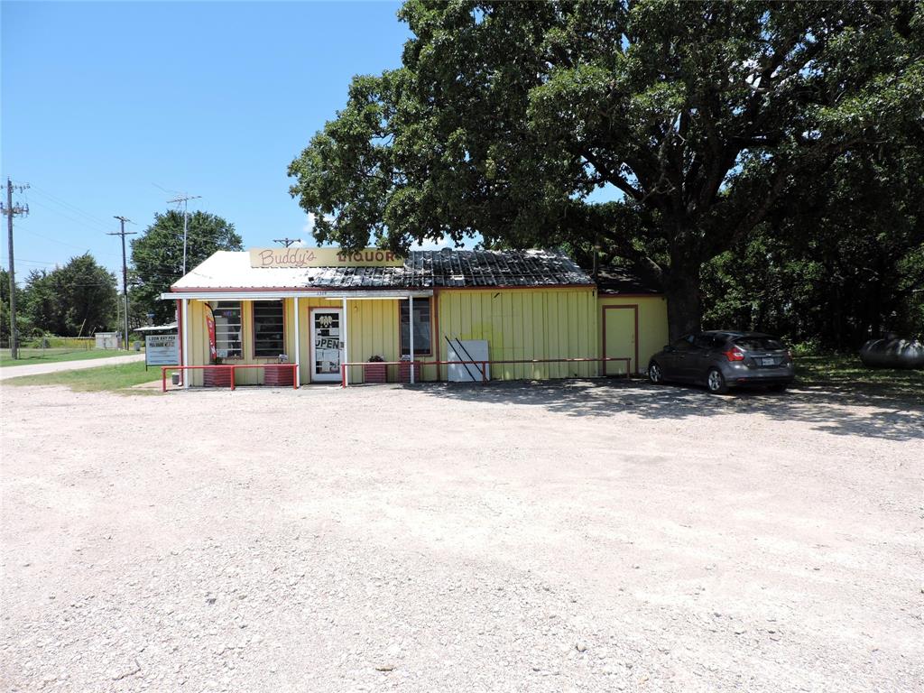 2324 W Main Street Property Photo 3