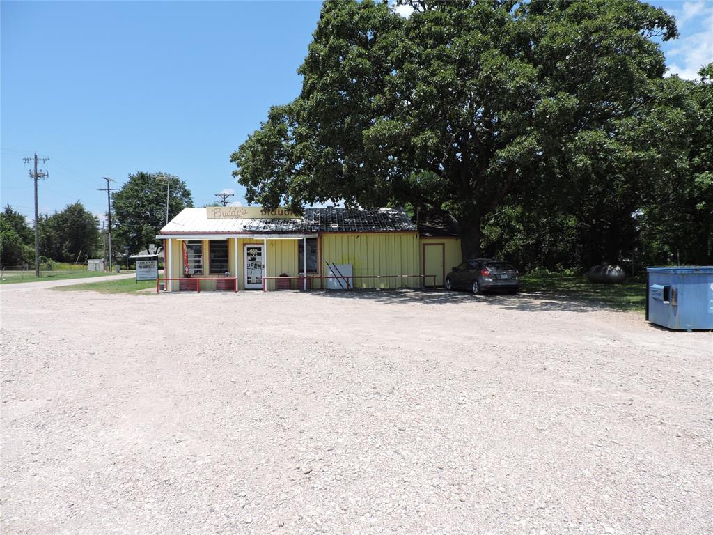 2324 W Main Street Property Photo 16