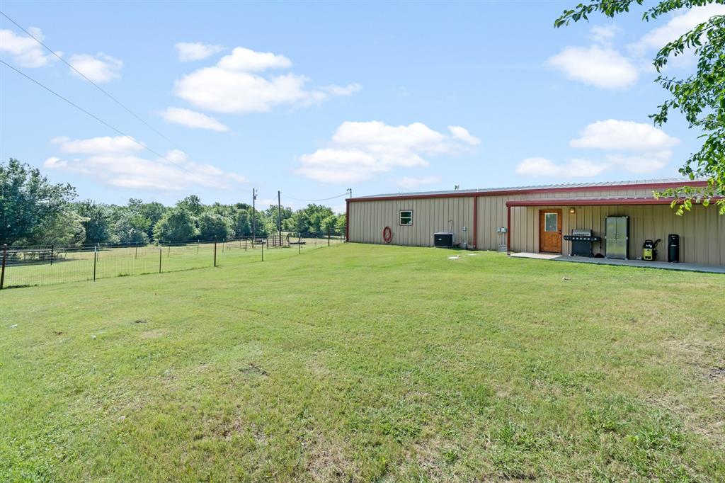 3872 Fm 85 Property Photo 10