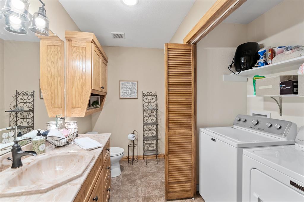 3872 Fm 85 Property Photo 24