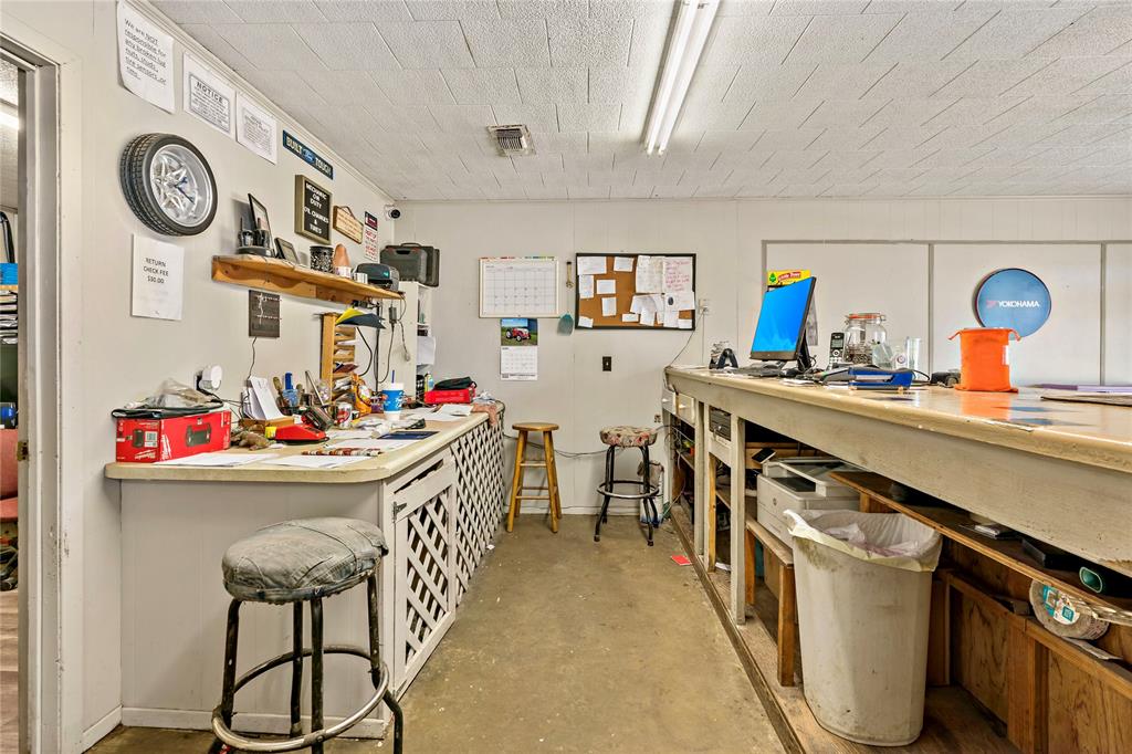 2208 W. Main St Property Photo 6