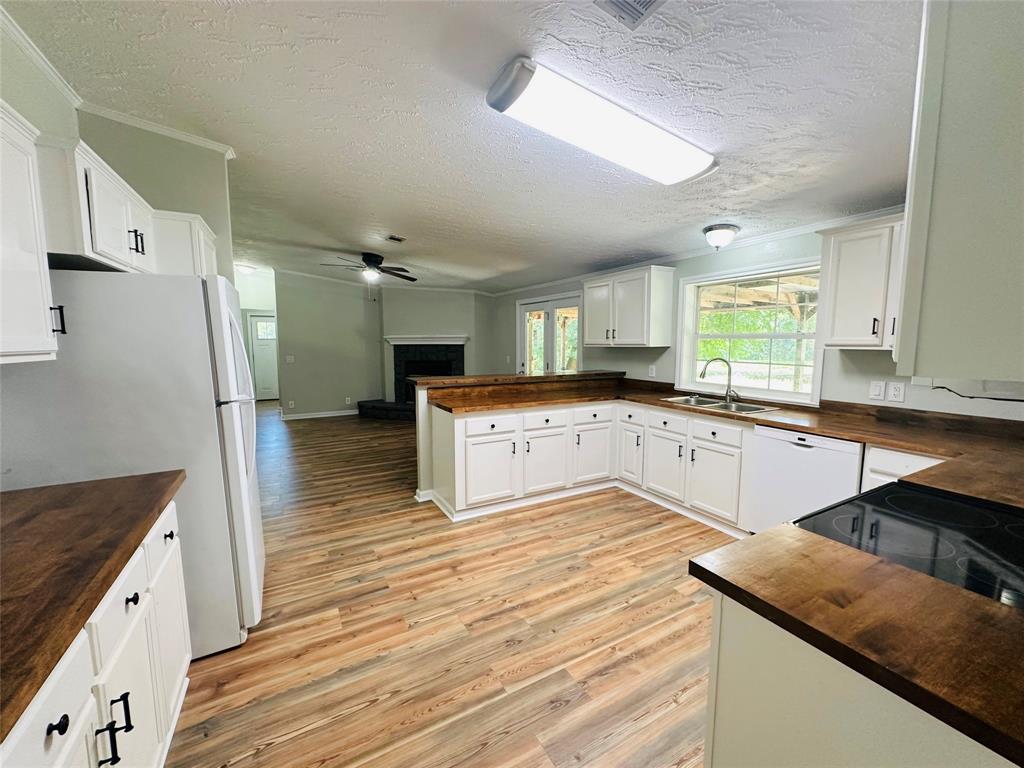 820 County Road 4700 Property Photo 18