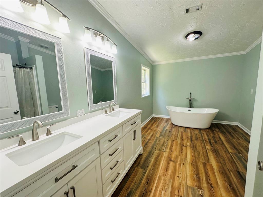 820 County Road 4700 Property Photo 21