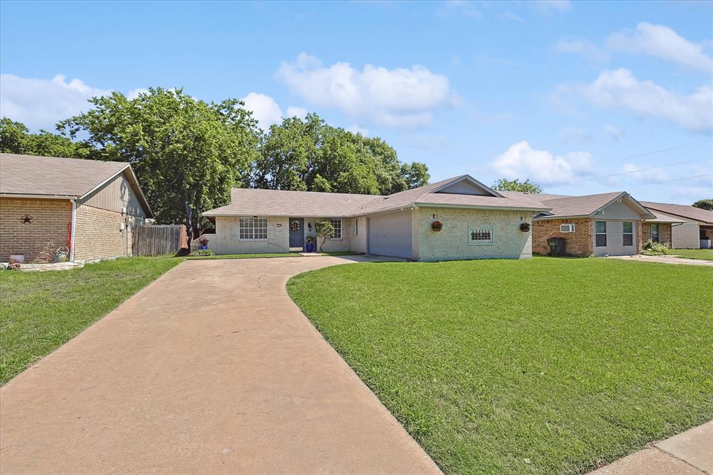 3529 Shorecrest Drive Property Photo 1