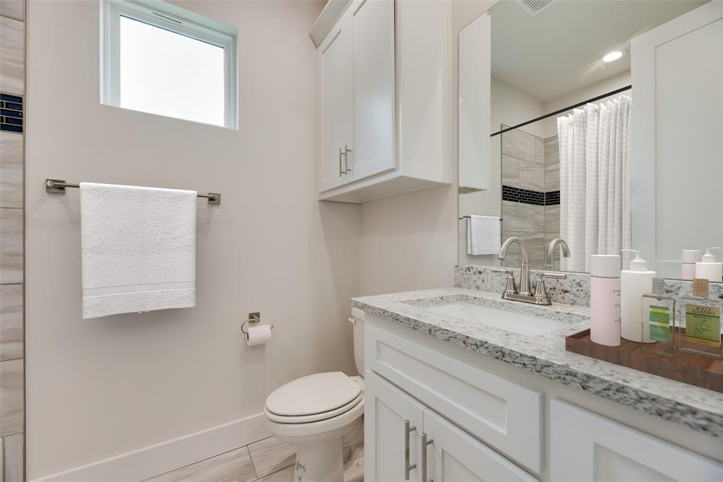 1376 Shadow Lakes Drive Property Photo 21