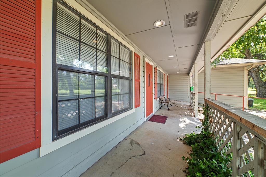 1600 Stewart Street Property Photo 2