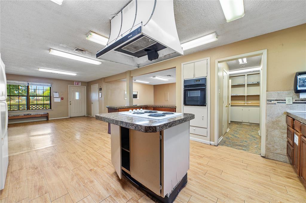 1600 Stewart Street Property Photo 16