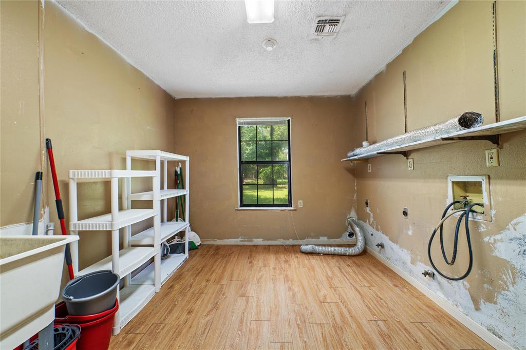 1600 Stewart Street Property Photo 22