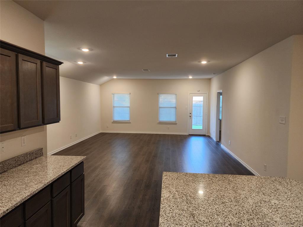 100 Stovall Lane Property Photo 6
