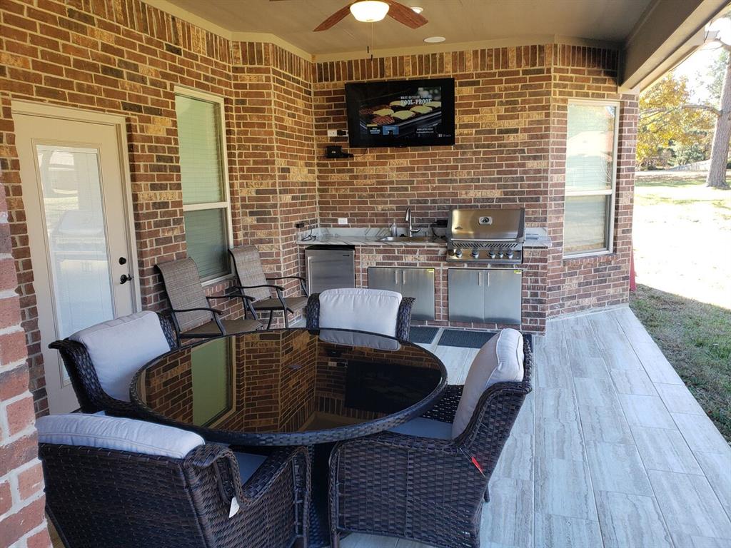 6727 N Hills Drive Property Photo 8