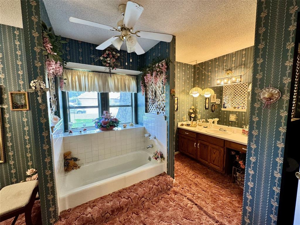 1220 N Collegiate Drive Property Photo 9