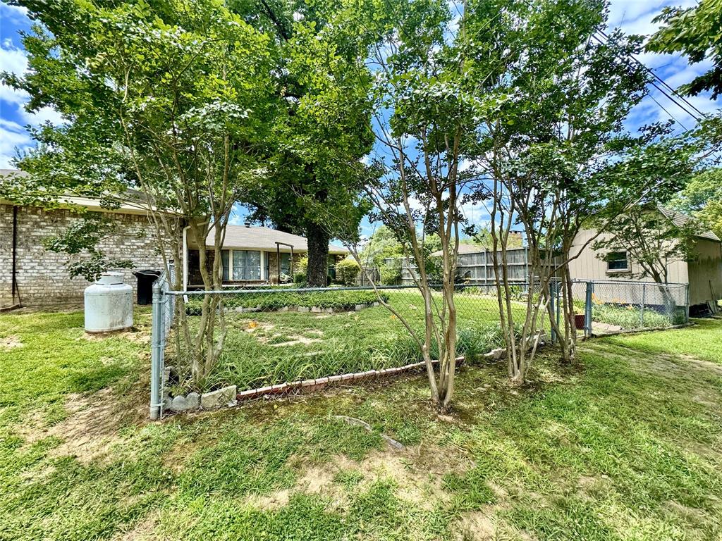 1220 N Collegiate Drive Property Photo 15