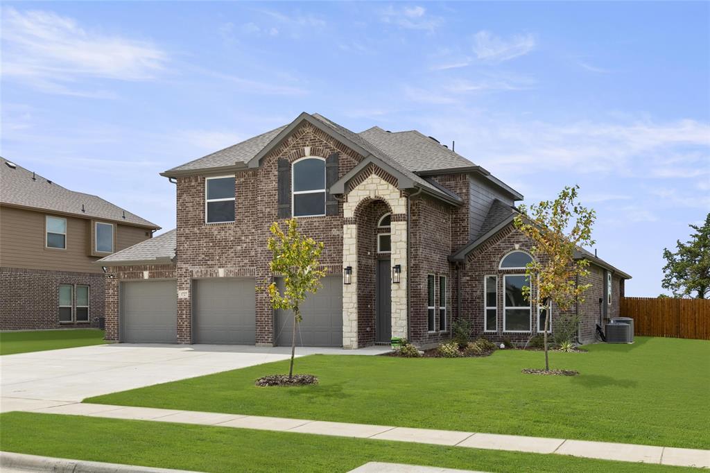 1727 Newport Drive Property Photo 3