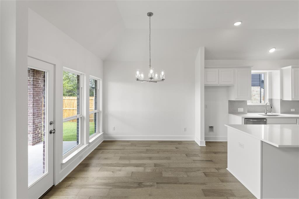 1727 Newport Drive Property Photo 10