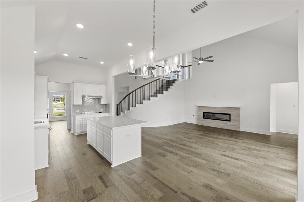 1727 Newport Drive Property Photo 11