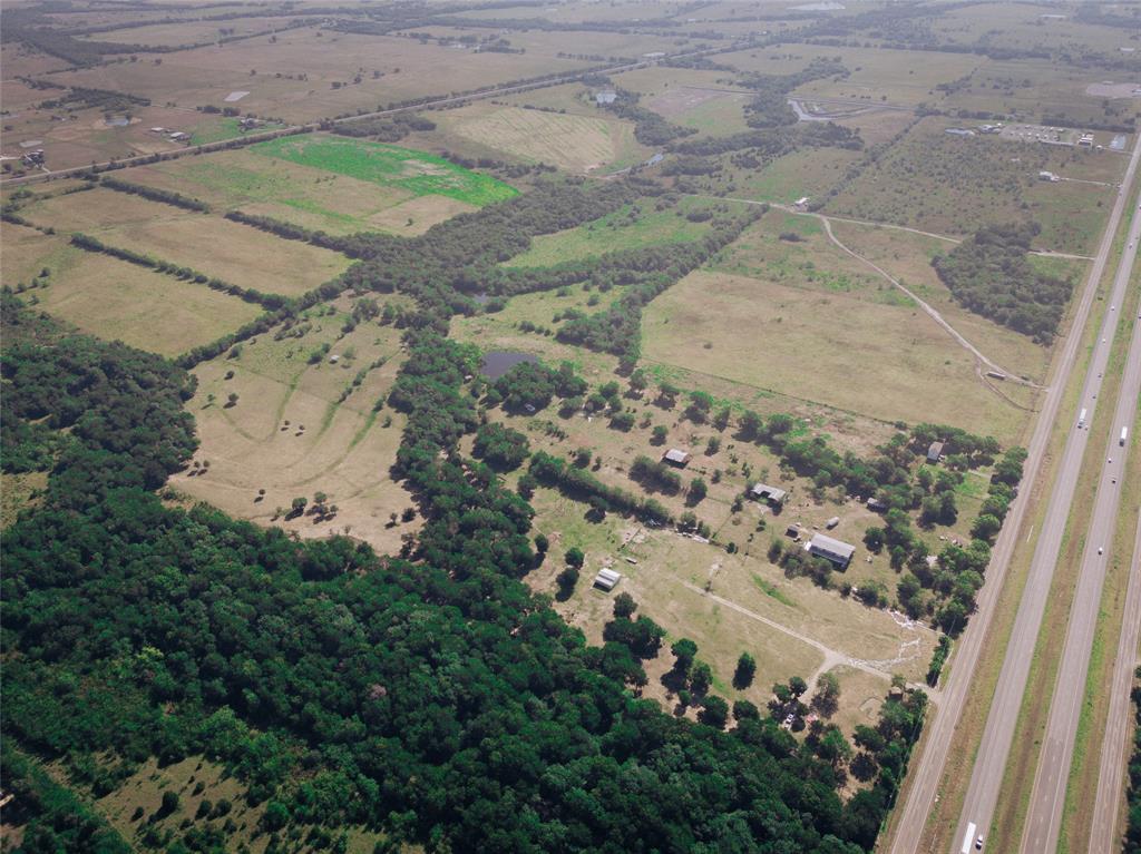 5646 E I-30 Property Photo 7