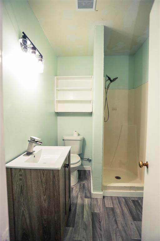 408 W Armstrong Avenue Property Photo 14