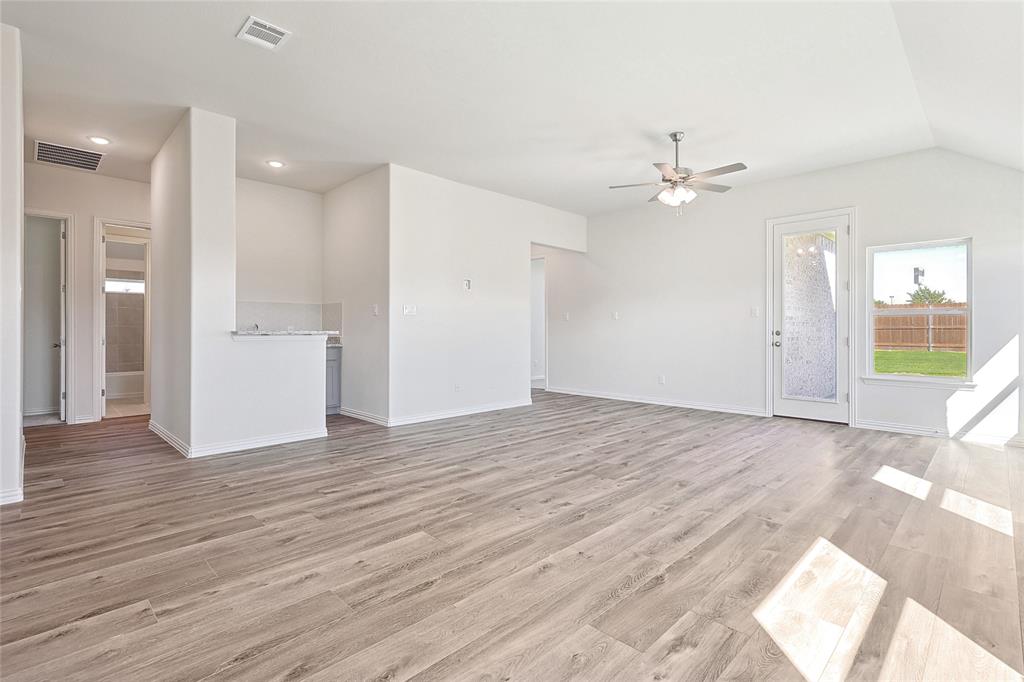 2228 Garnet Drive Property Photo 10