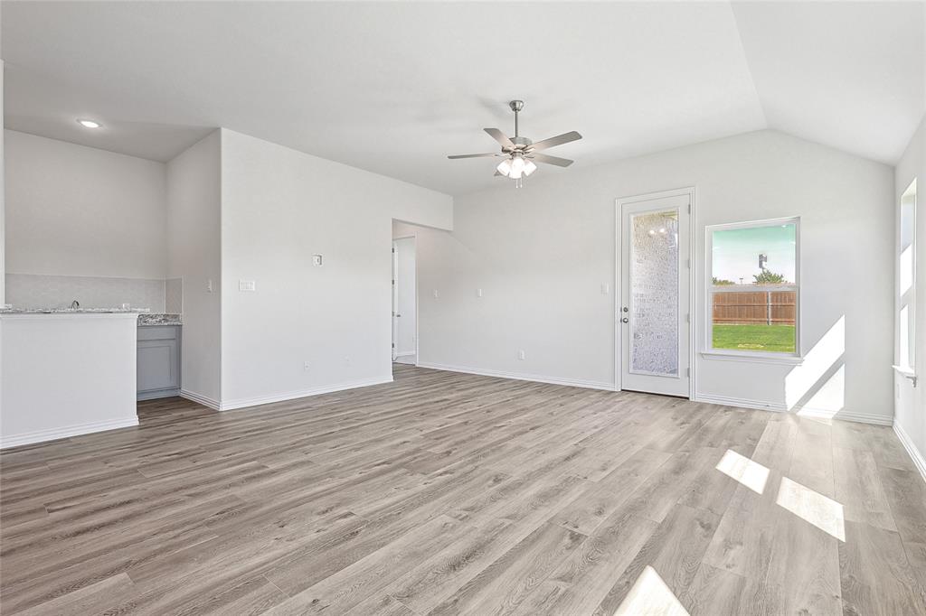 2228 Garnet Drive Property Photo 11