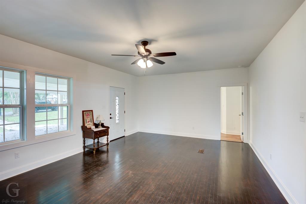 9180 Main Street Property Photo 10