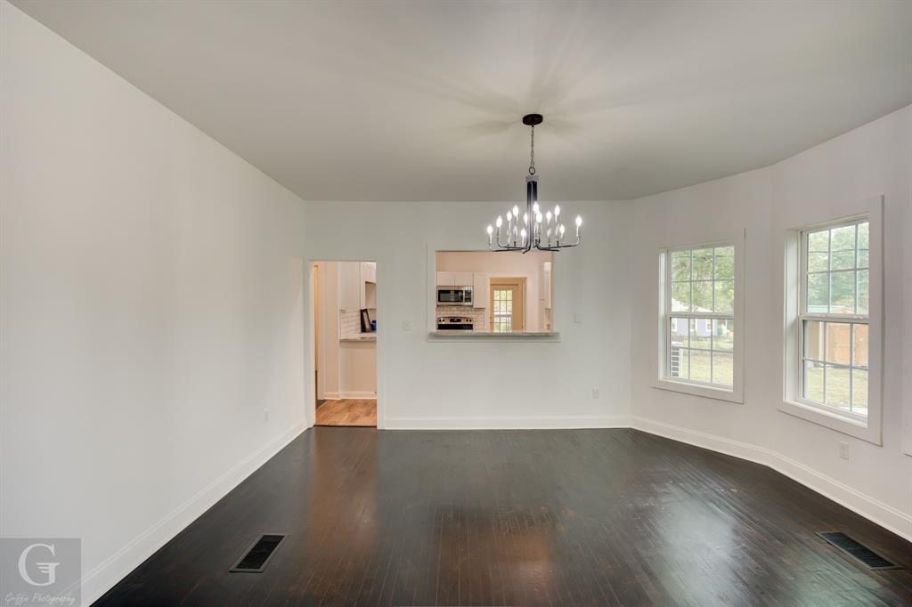 9180 Main Street Property Photo 11