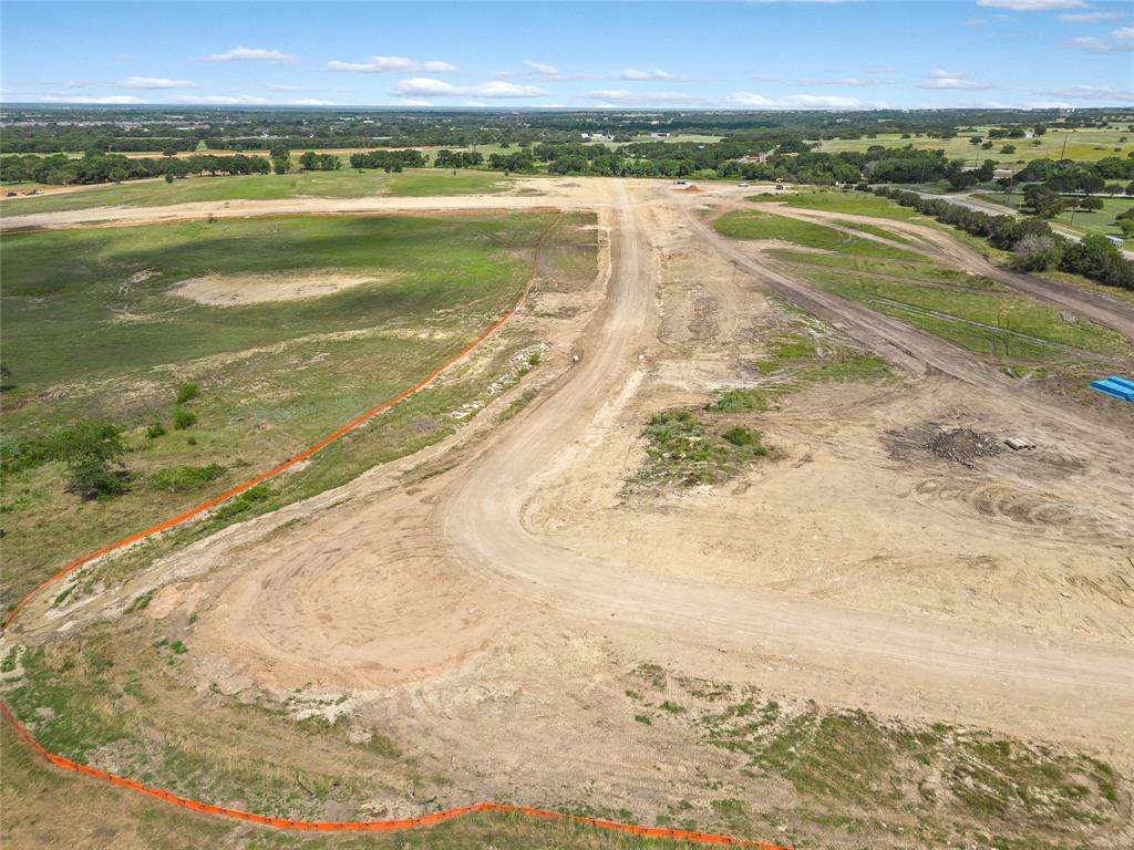 2025 Lindale Lane Property Photo 8