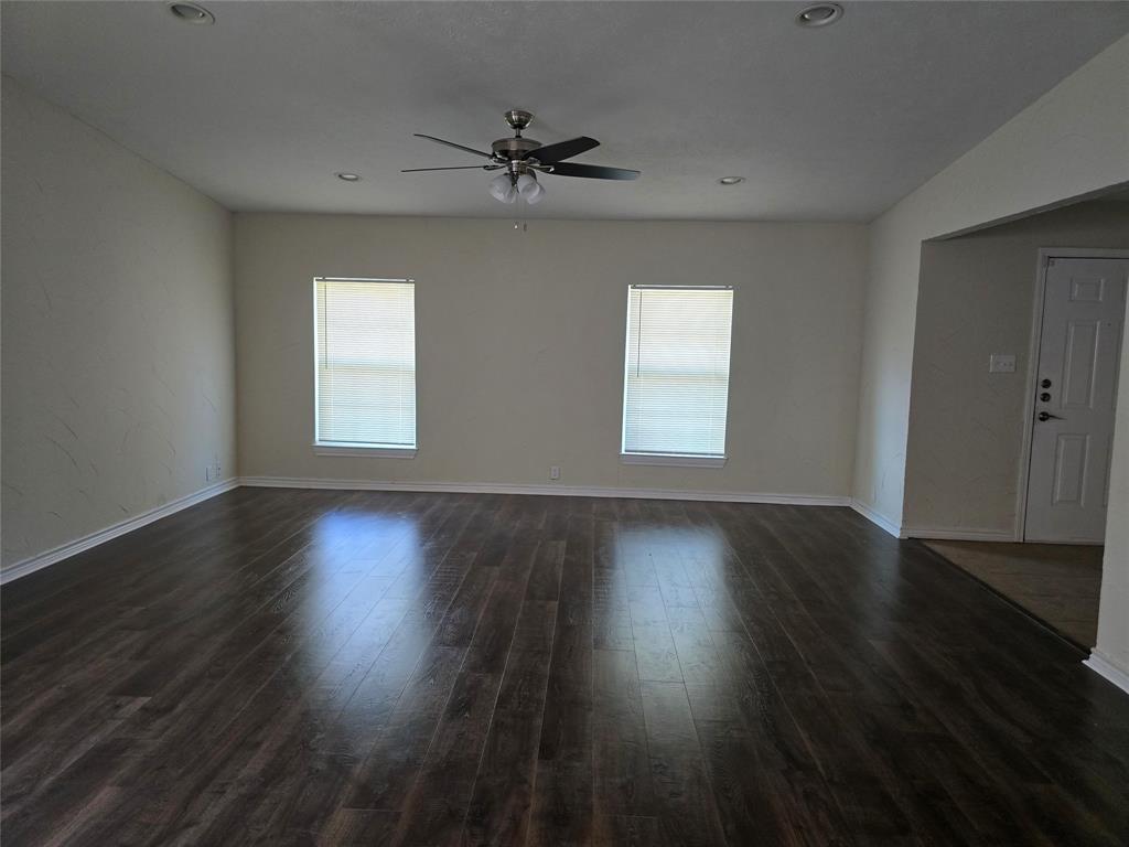 8117 Kensington Drive Property Photo 4