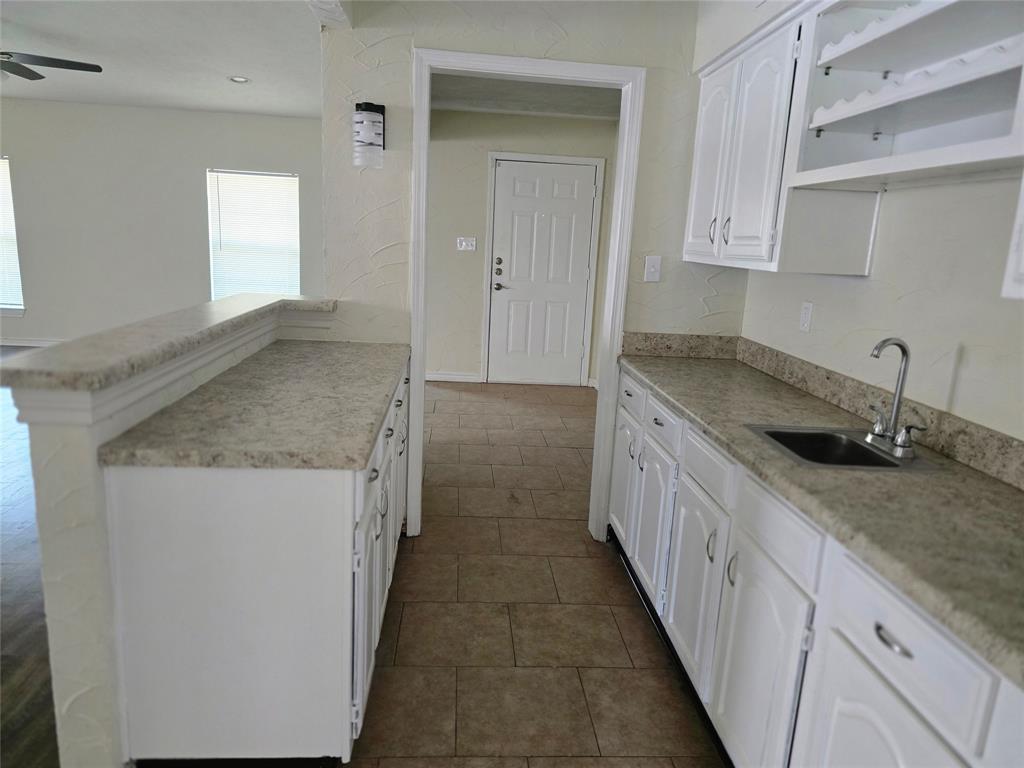 8117 Kensington Drive Property Photo 7