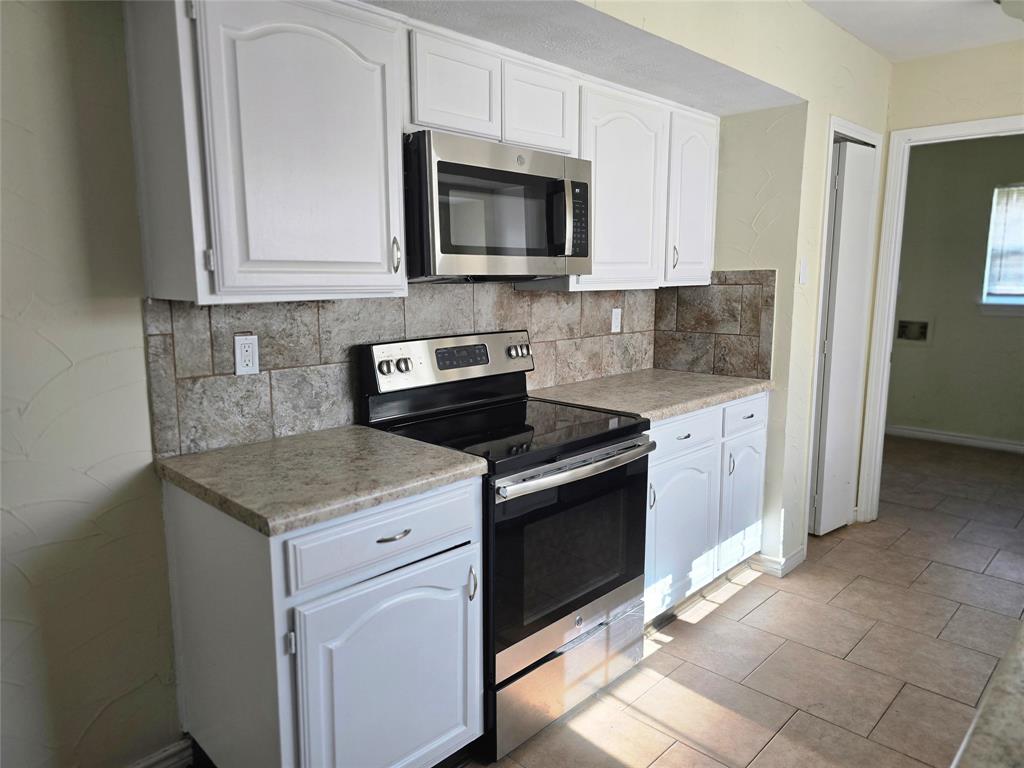 8117 Kensington Drive Property Photo 10