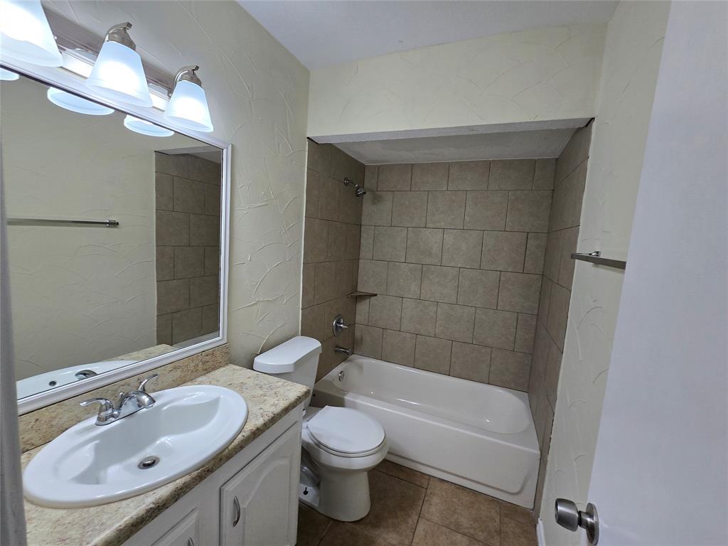 8117 Kensington Drive Property Photo 20