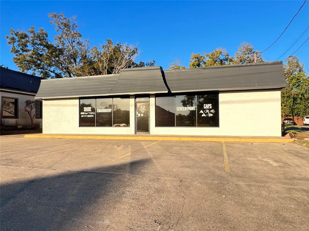 321 Gilmer Street Property Photo 4