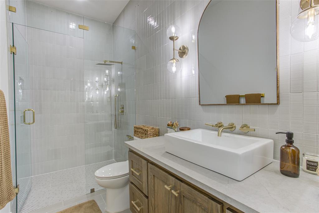 1804 Laguna Bay Property Photo 28