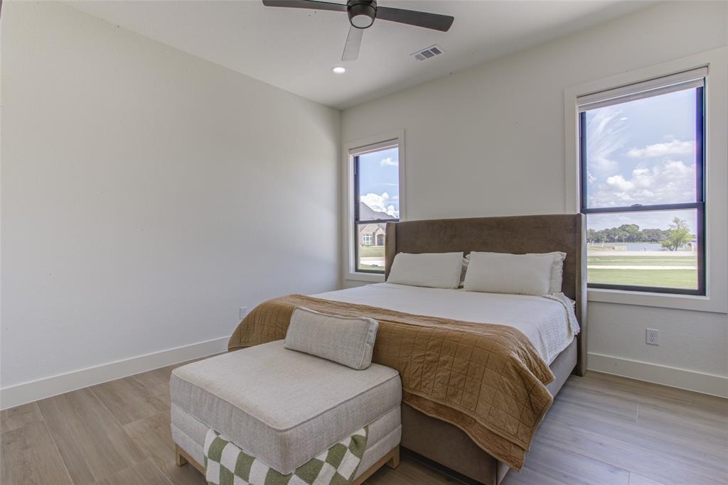 1804 Laguna Bay Property Photo 33