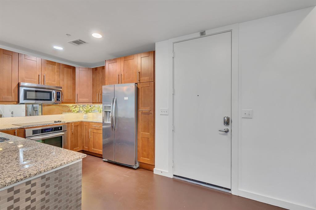 2608 Museum Way Property Photo 2