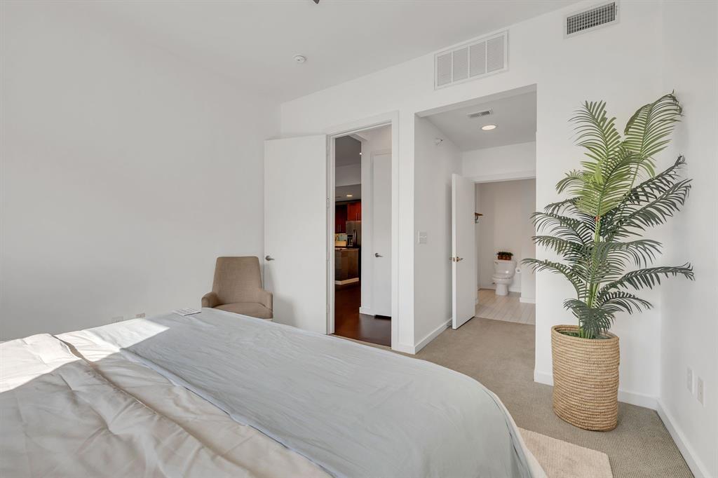 2608 Museum Way Property Photo 13