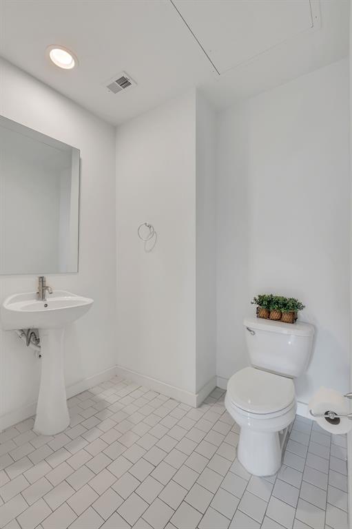2608 Museum Way Property Photo 14