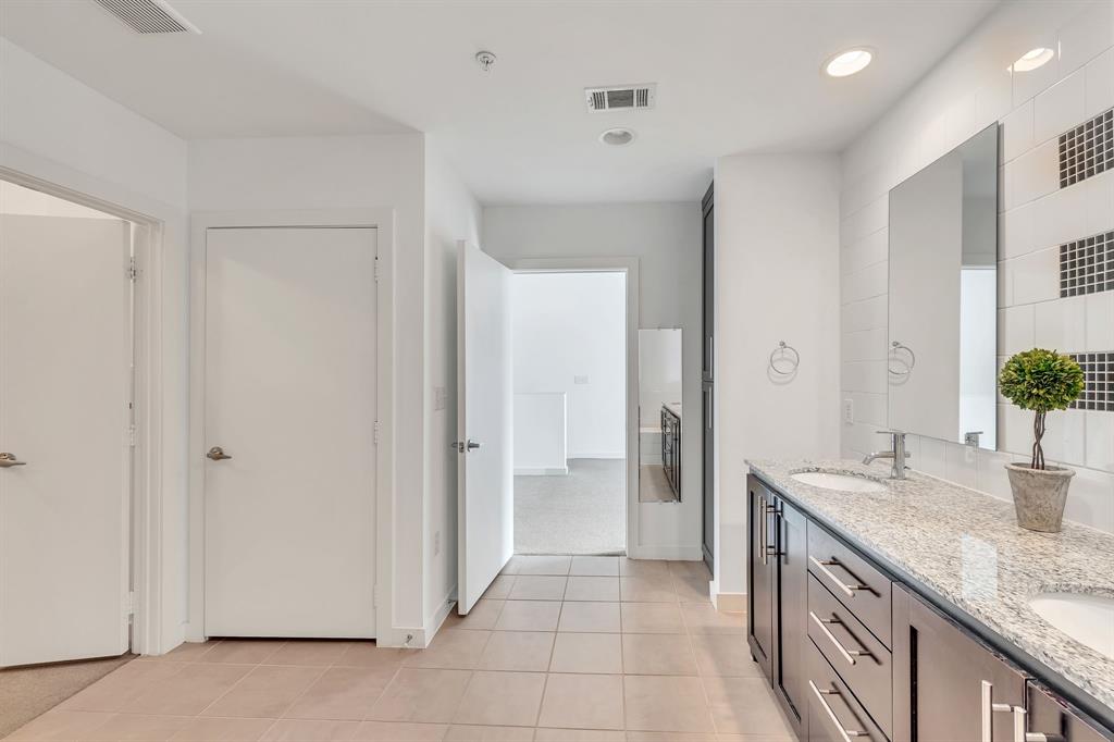 2608 Museum Way Property Photo 22