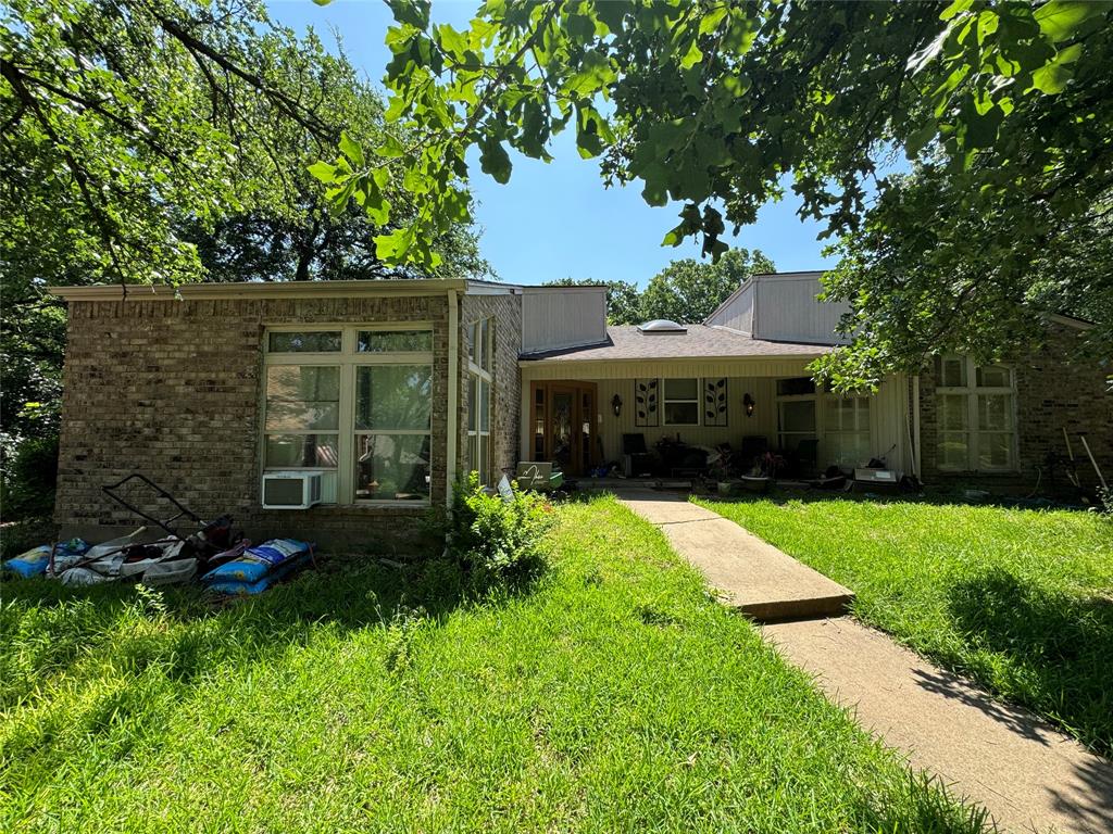 3002 Clear Lake Court Property Photo 1