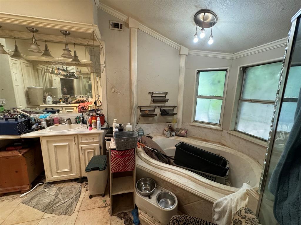3002 Clear Lake Court Property Photo 15