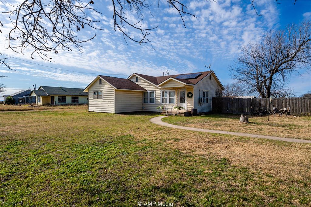 1408 Columbia Street Property Photo 6