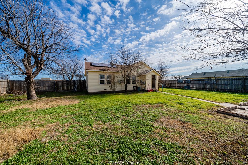 1408 Columbia Street Property Photo 9
