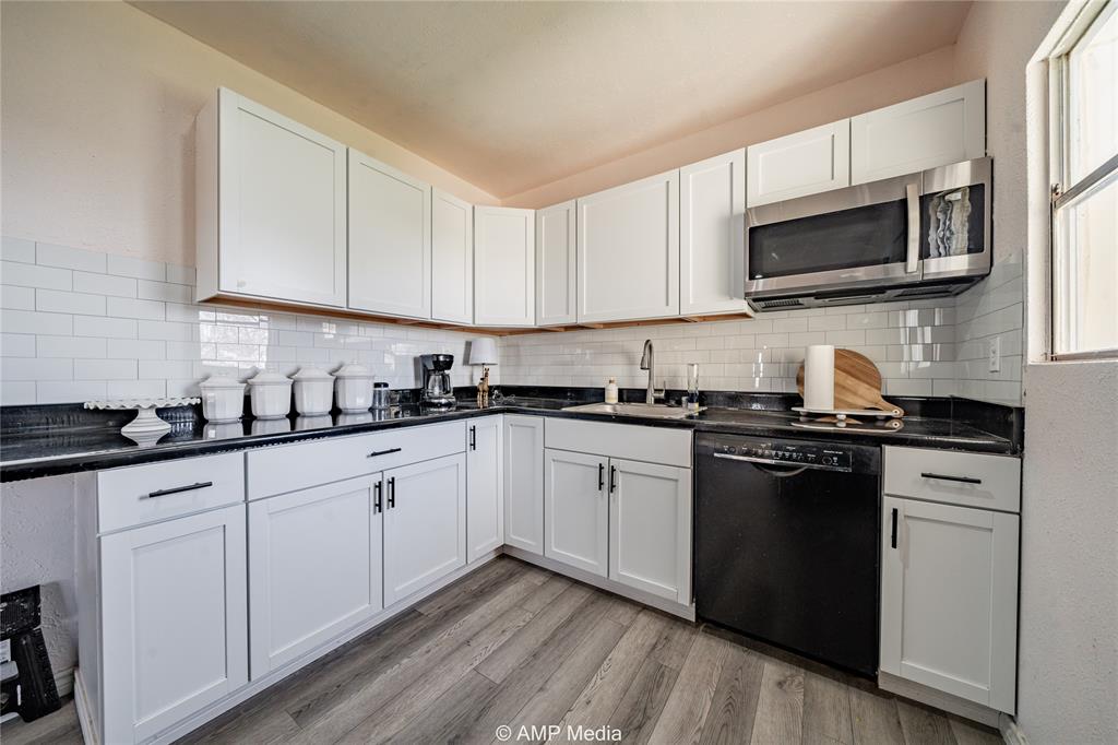 1408 Columbia Street Property Photo 15