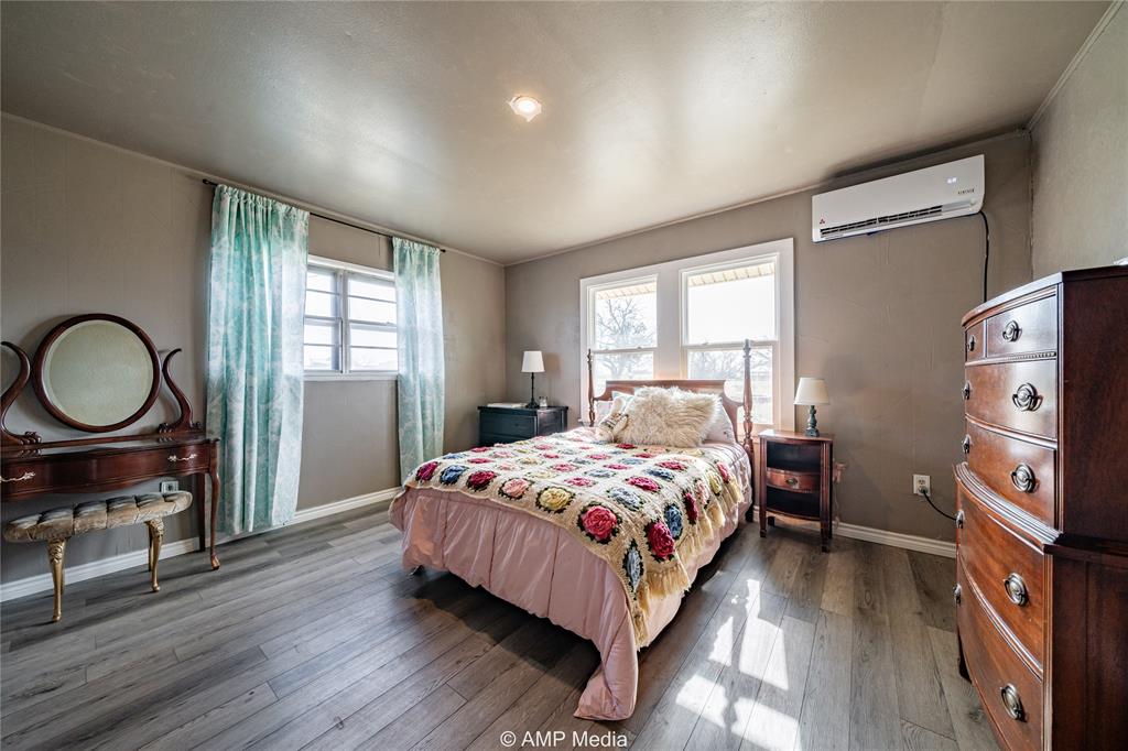 1408 Columbia Street Property Photo 23